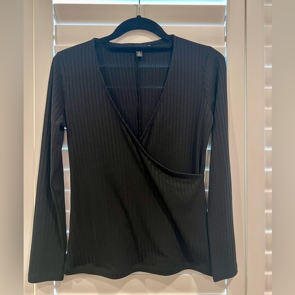 Banana Republic 3/4 sleeve black top